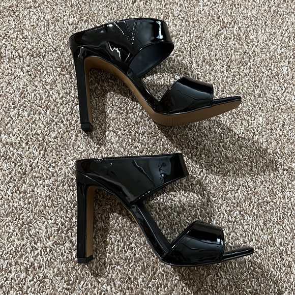 NWT Express shoes - size 7 - Picture 3 of 6